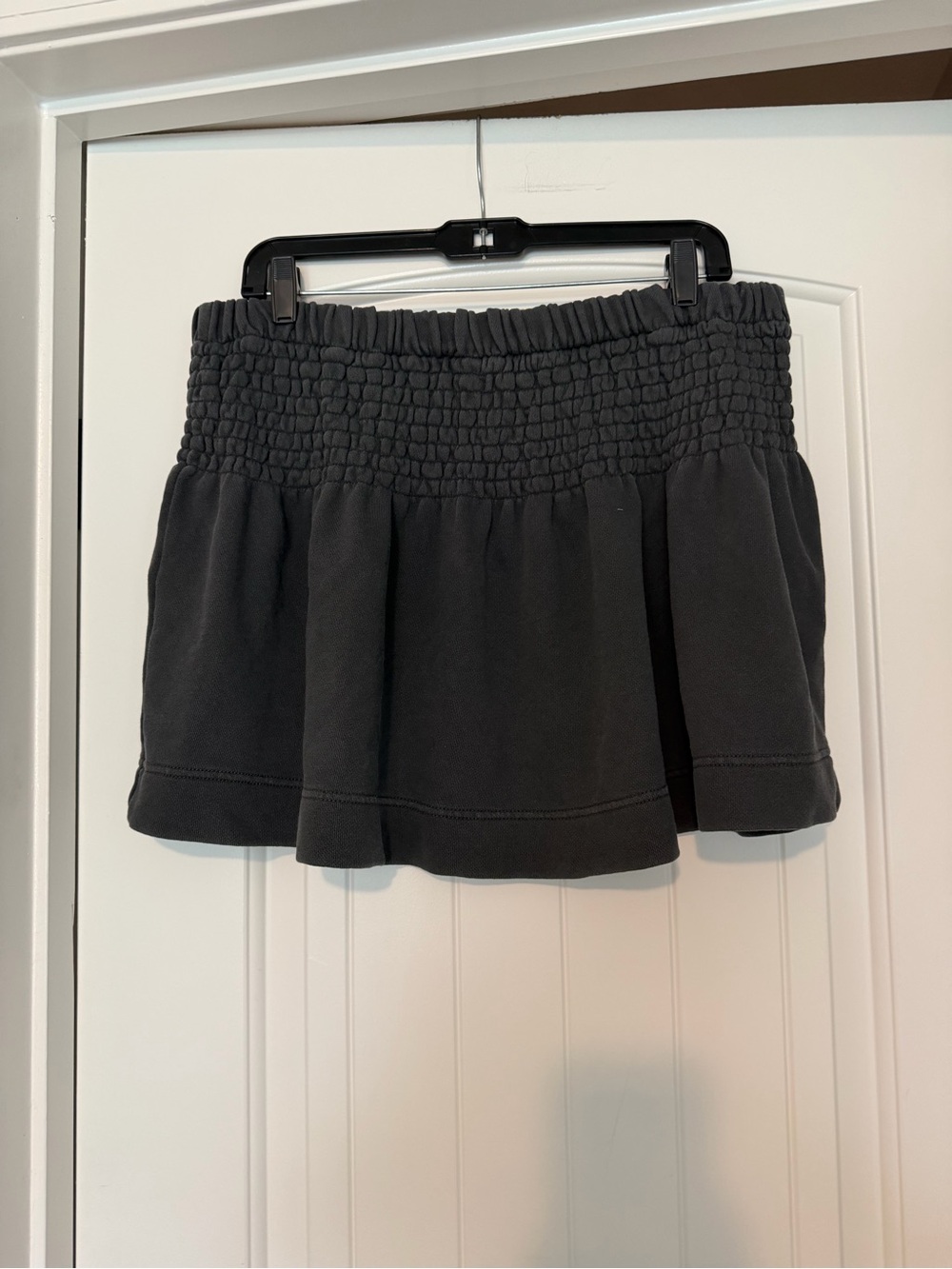 Aerie Women's Black Smocked Waist Mini Skirt